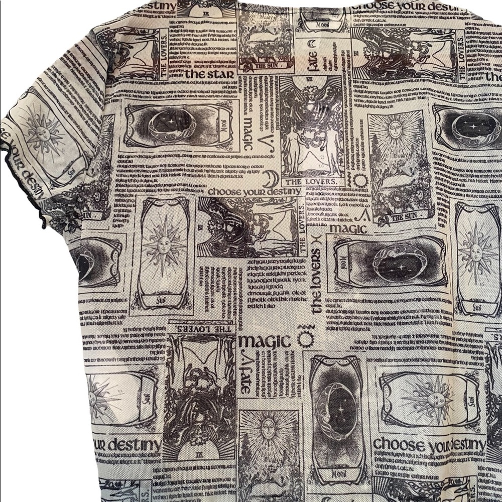 TOPSHOP Black and Cream Newsprint Crop Top - Picture 11 of 11